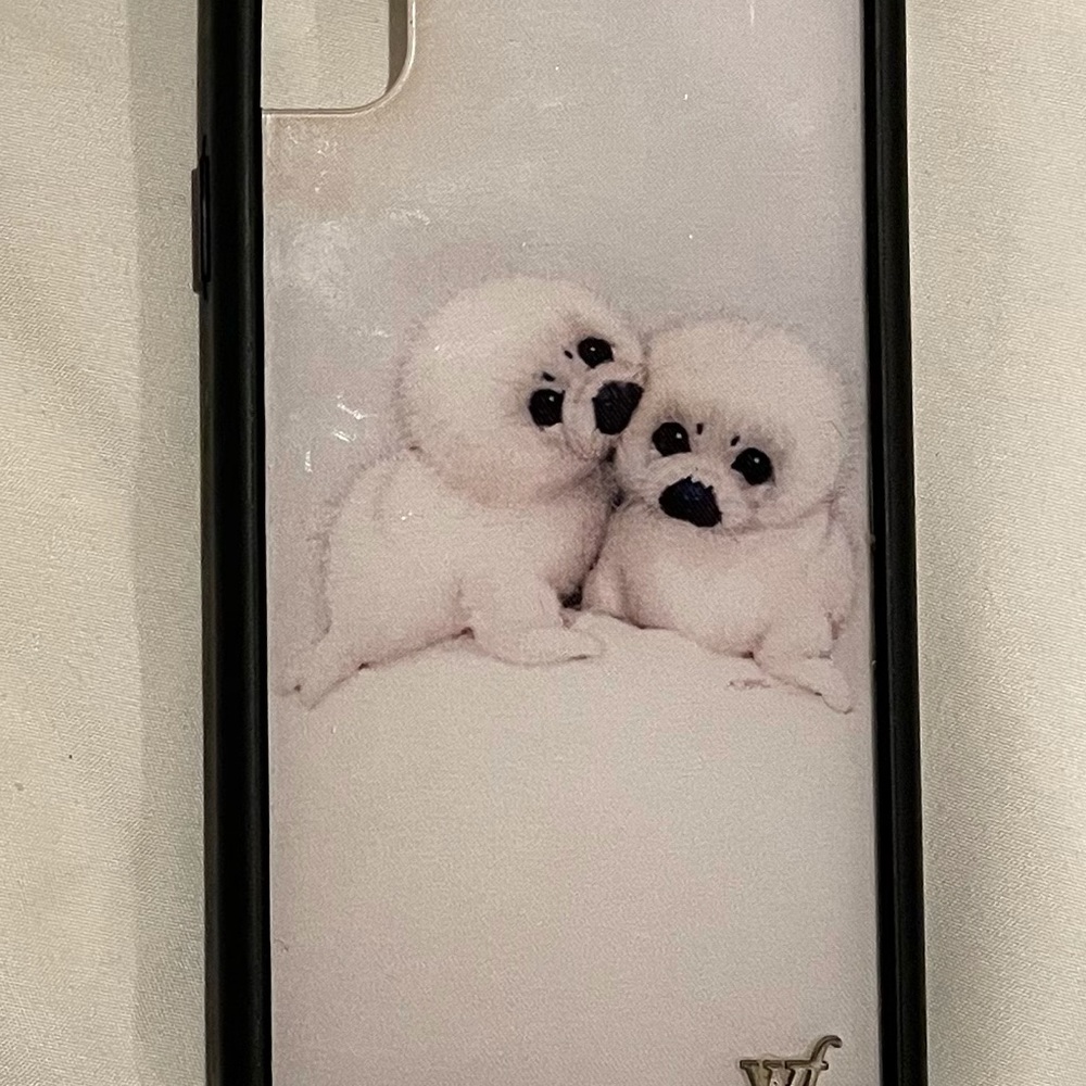 Wildflower iPhone Xr seals